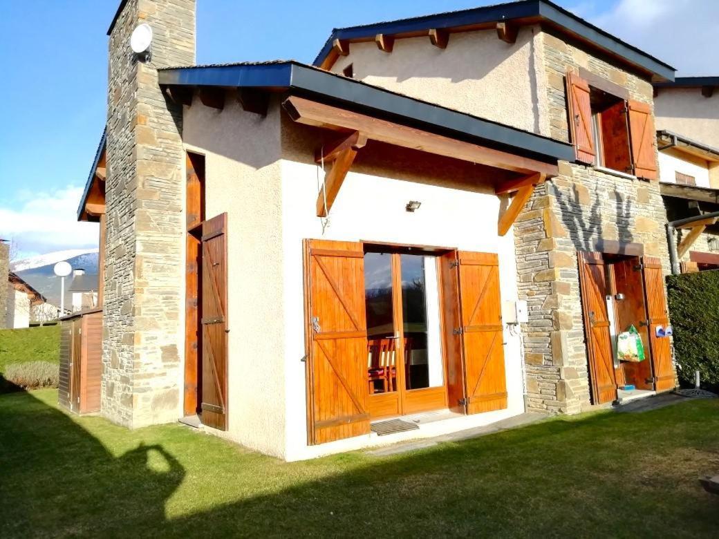 Casa Adosada Para Familias En Santa Leocadia Sainte-Léocadie Exterior foto